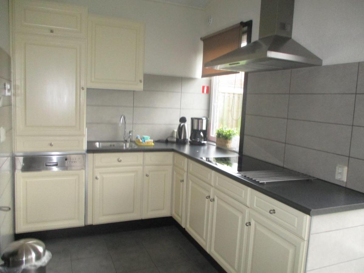 Comfortabel Vakantiehuis aan Zee én Méér ! Kamperland Esterno foto
