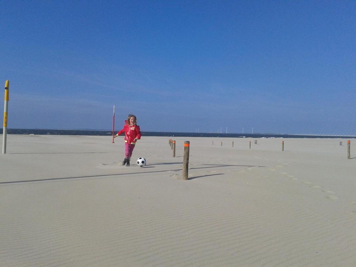 Comfortabel Vakantiehuis aan Zee én Méér ! Kamperland Esterno foto